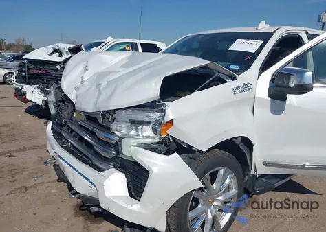 2022 Chevrolet Silverado 1500 4Wd Short Bed High Country z USA, uszkodzony, nr VIN 1GCUDJED0NZ628747